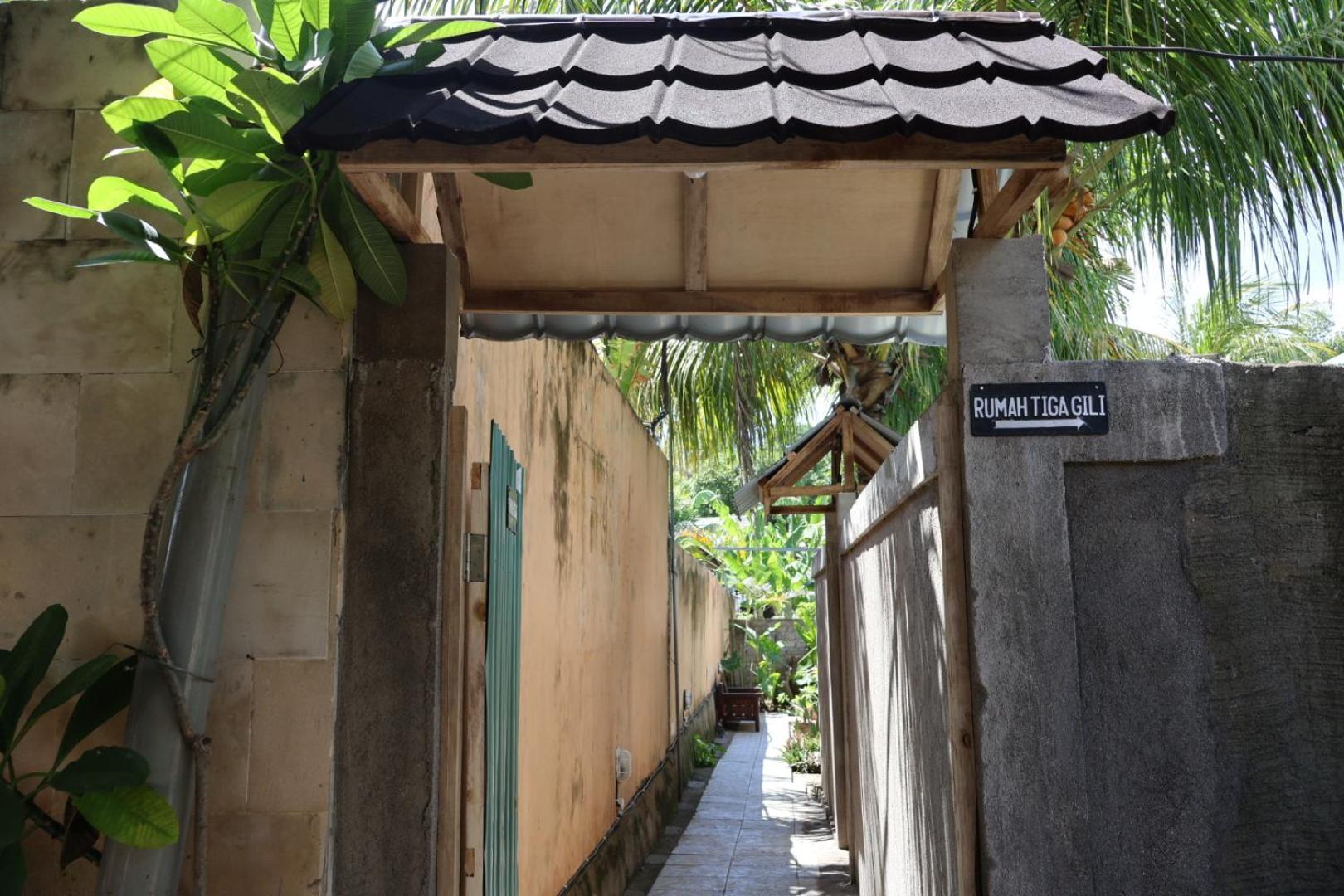 Rumah Tiga Gili Gili Air Exterior photo