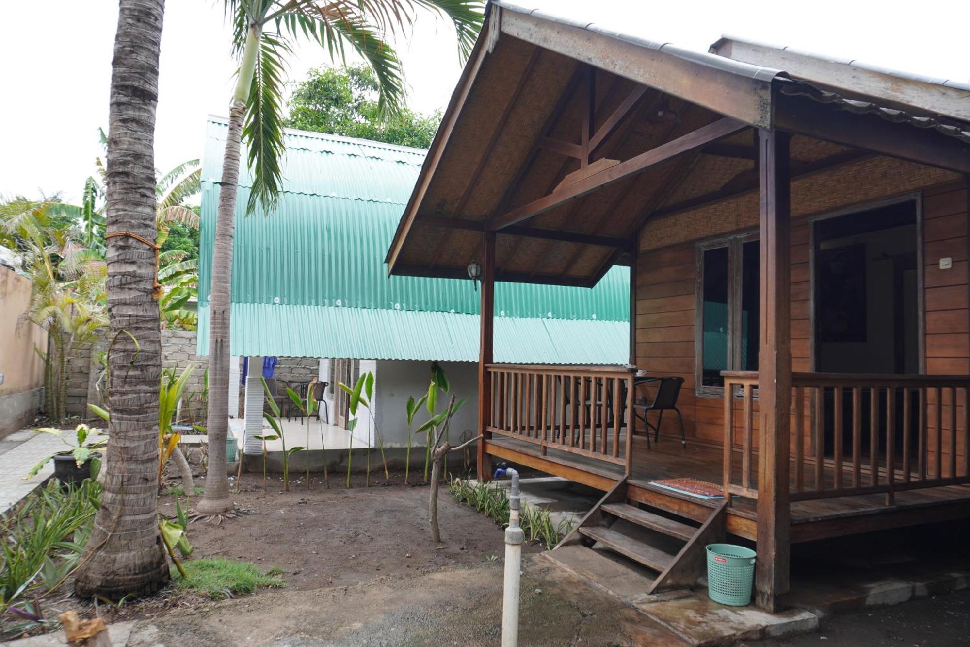 Rumah Tiga Gili Gili Air Exterior photo