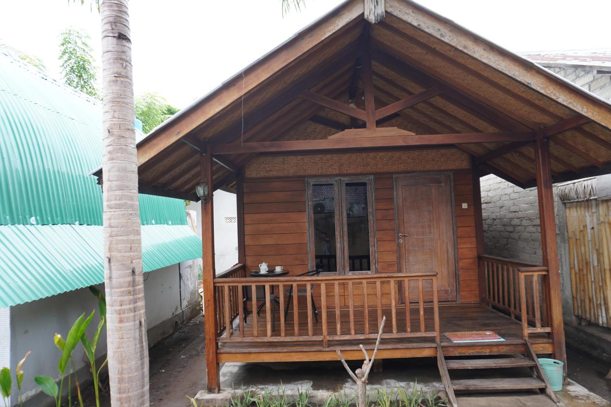Rumah Tiga Gili Gili Air Exterior photo