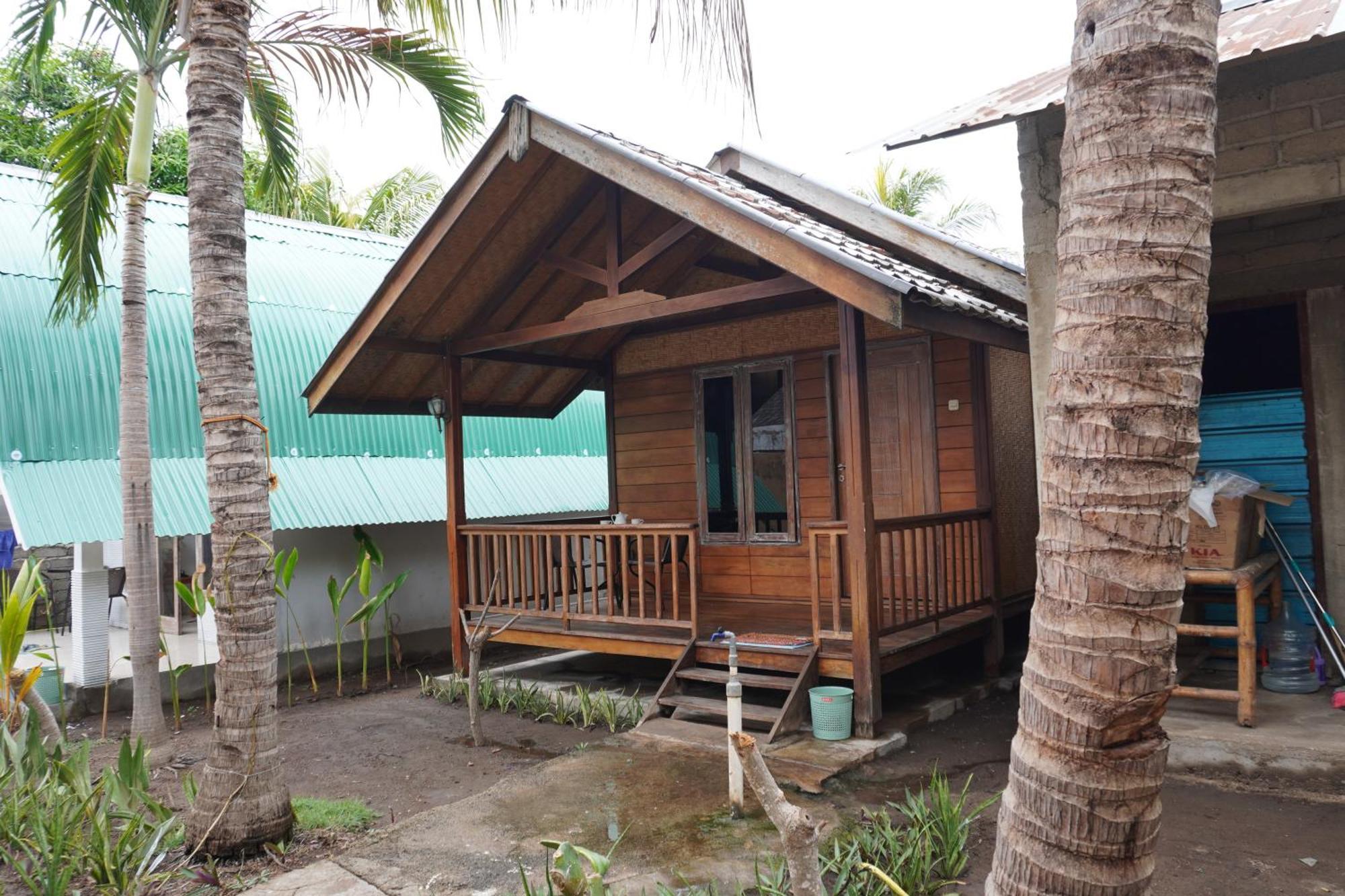 Rumah Tiga Gili Gili Air Exterior photo