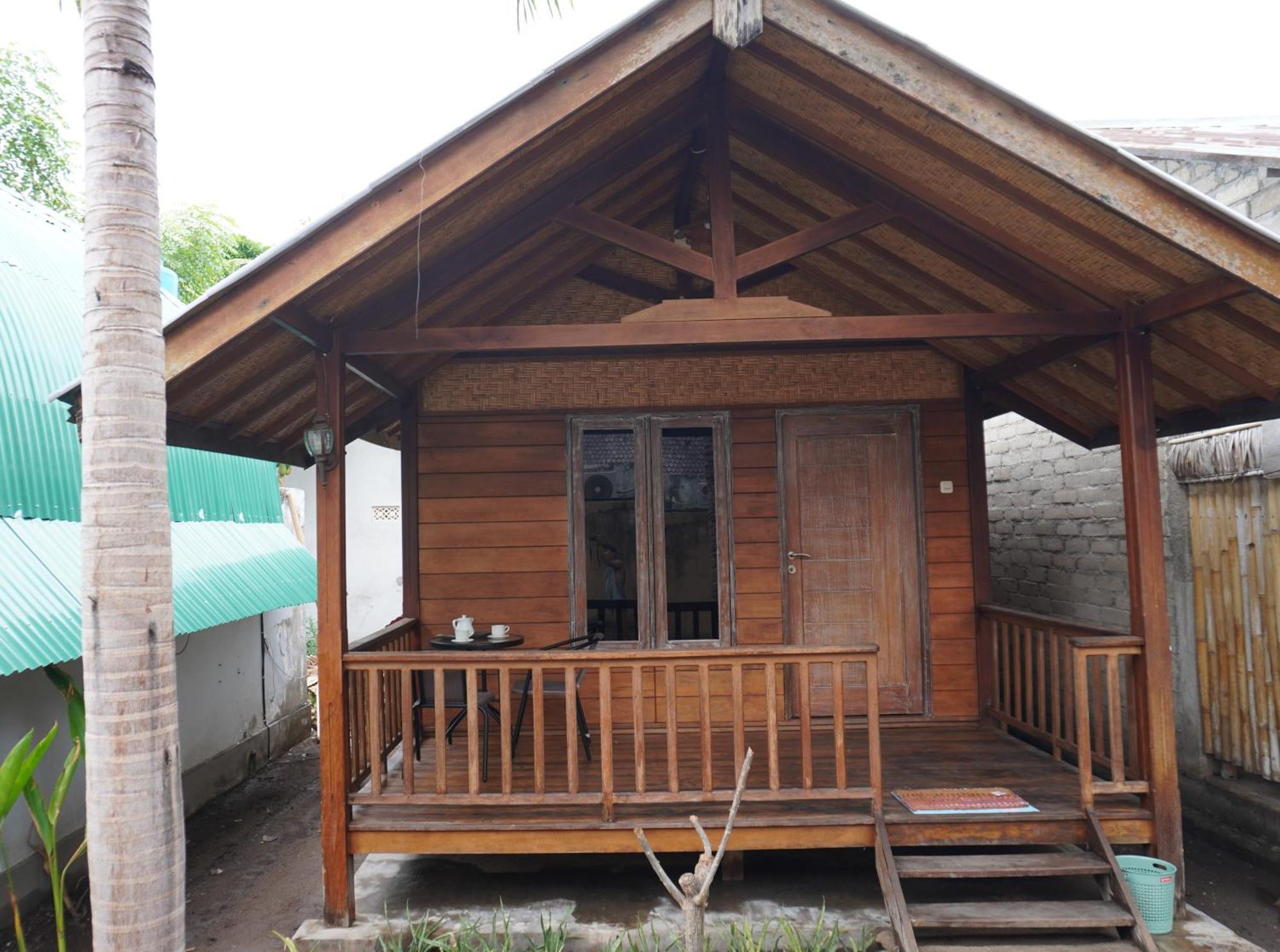 Rumah Tiga Gili Gili Air Exterior photo