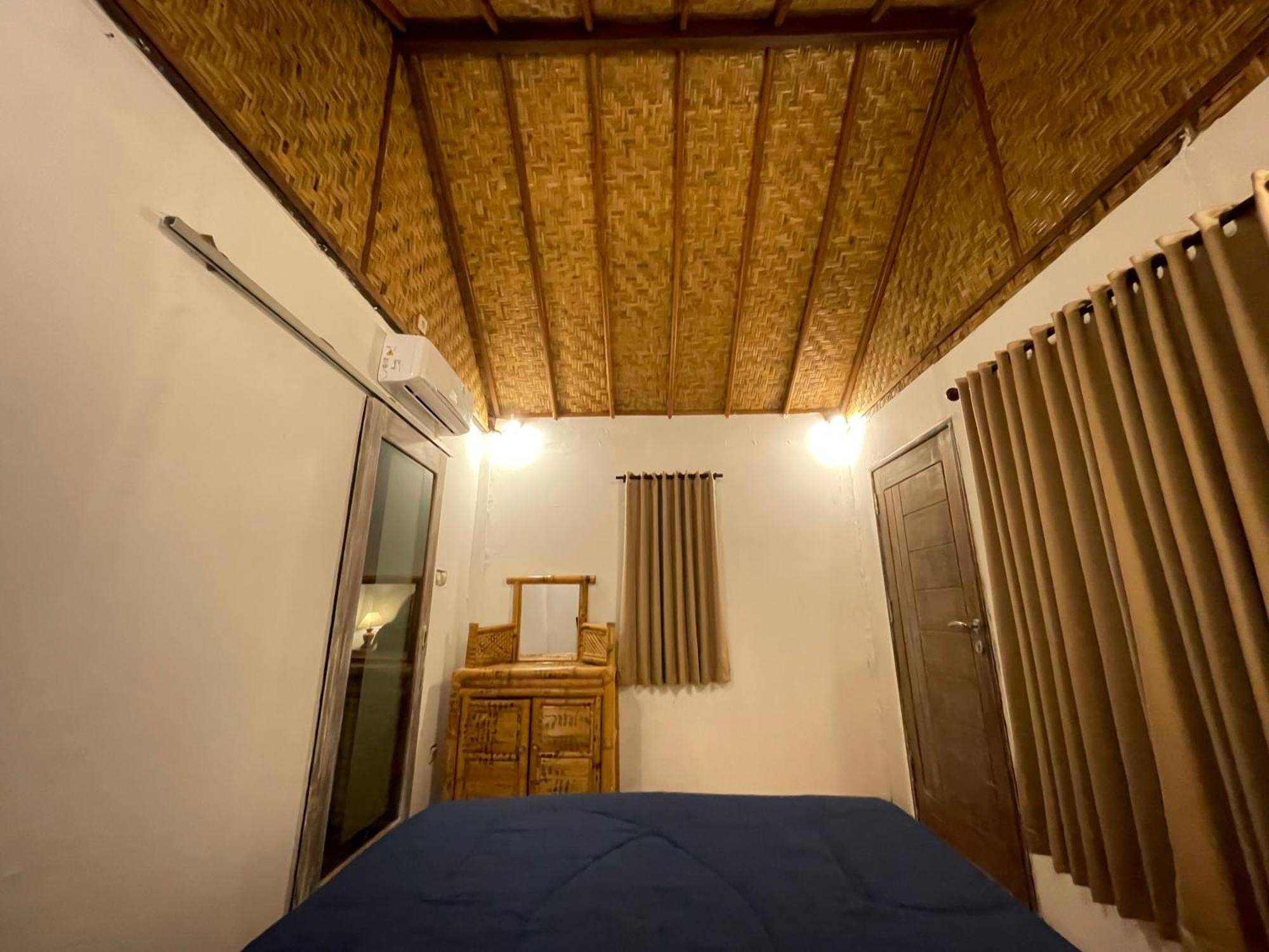 Rumah Tiga Gili Gili Air Exterior photo