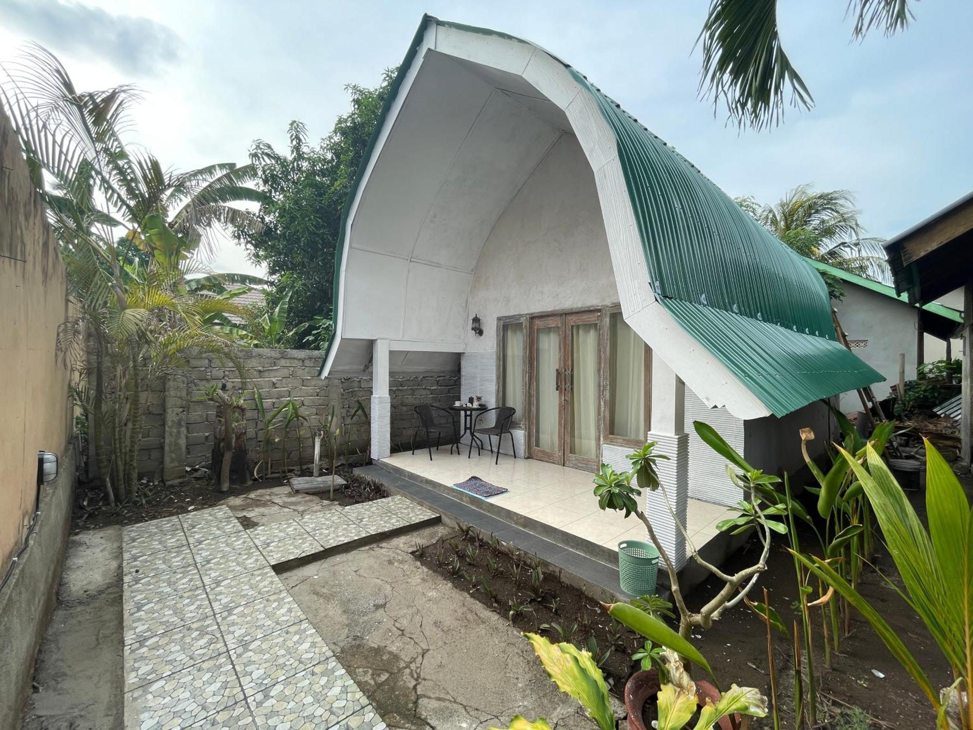 Rumah Tiga Gili Gili Air Exterior photo
